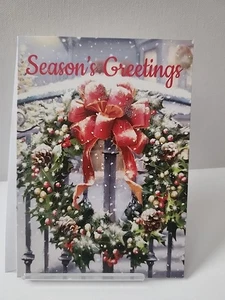 Weihnachtsgrußkarte Kranz rote Schleife Schneefall Eicheln Preiselbeeren  - Bild 1 von 4