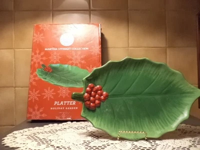 Plato de bayas de hoja de acebo Martha Stewart Holiday Garden Navidad-NUEVO EN CAJA Foto 1 de 4