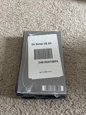 Nissan Versa 2024 manual del propietario juego completo con estuche OEM nuevo Foto 1 de 2