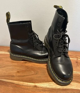 Doc Dr. Martens 11821 Damen Gr. 8 Schwarz Leder Combat Boots 8 Eye TOP - Bild 1 von 8