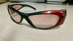 Occhiali da sole Arnette Elixir rosso/nero stile avvolgente vintage made in Italy - Foto 1 di 8