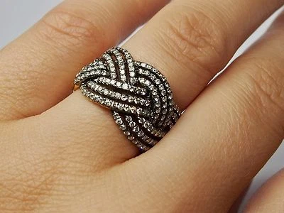 Anillo chapado en oro amarillo de 18 quilates con diamantes blancos Foto 1 de 4