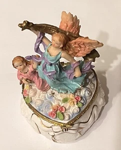 Caja de joyería en forma de corazón de ángel de porcelana y resina - Imagen 1 de 8