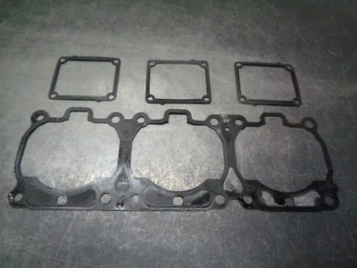 00 2000 YAMAHA MOUNTAIN MAX 700 SNOWMOBILE ENGINE MOUNTS GASKETS GASKET - Image 1 of 4