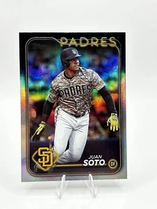 Juan Soto #50 - Lámina de Plata Arco Iris - 2024 Topps Serie 1 Padres de San Diego - Imagen 1 de 2
