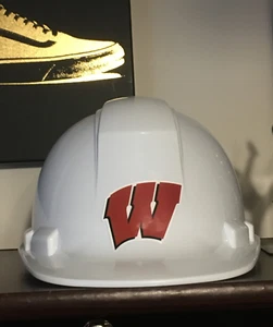Sombrero duro blanco Pyramex Ridgeline del equipo universitario de fútbol americano Wisconsin Badgers NCAA - Imagen 1 de 1