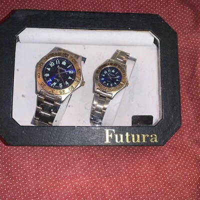 2 RELOJES FUTURA NUEVOS EN CAJA HOMBRE Y MUJER STOCK ANTIGUO "TAL CUAL" Foto 1 de 4
