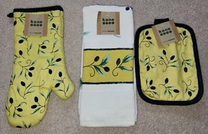NWT Kitchen Towel Set Oven Mitt, Pot Holder, Towel Yellow w/Navy Berries - Picture 1 of 11
