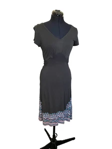 Fat Face Dress Women Small Charcoal Boho Waist Cinch Graphic Print Hem Size 8 - Picture 1 of 12