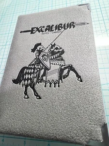 EXCALIBUR HOTEL/CASINO LAS VEGAS 1990 UNCIRCULATED limited TOKEN - Picture 1 of 10