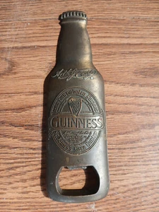 Raro apribottiglie vintage "GUINNESS" pubblicitario a forma di ritaglio anni 40. - Foto 1 di 24