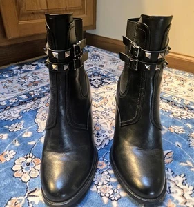 women's TORGEIS black STUDDED BOOTS side zip, 4" Heel, Motorcycle biker, Size 7 - Picture 1 of 9