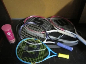 Wilson Juego de 4 raquetas, 3 pelotas de tenis, con bolsa de viaje - Imagen 1 de 5