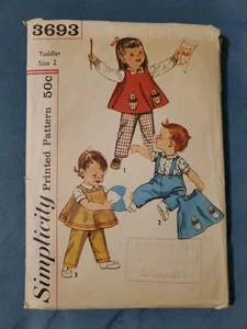 Simplicity 3693 Kleinkind Kleidung Paket 60er Jahre Größe 2 unvollständig  - Bild 1 von 2