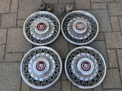 Cadillac Fleetwood Brougham 1987-1992 cubiertas de rueda de alambre - Juego de 4 Foto 1 de 4