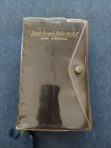 Saint Joseph Daily Missal and Hymnal, 1967, Illustrated, Soft w/Plastic Cover - Imagen 1 de 9