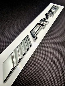 Passend für Mercedes AMG New Style Emblem für Heck Kofferraum Voll Chrom Silber Emblem - Bild 1 von 4