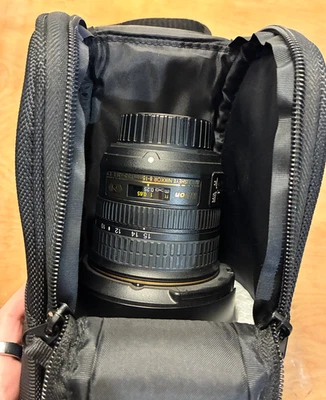 Lente Nikon AF-S OJO DE PEZ NIKKOR 8-15 mm f/3,5-4,5E ED y parasol ¡Excelente estado! Foto 1 de 4