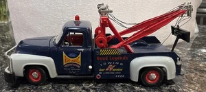 Road Legends 1953 F-100 Wrecker Tow Truck 1:18 Diecast - Picture 1 of 6