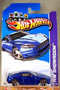 2013 Hot Wheels #153 Showroom-Asphalt Assault ASTON MARTIN DBS Blue Variant wPr5 - Picture 1 of 5