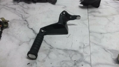 12 reposapiés trasero izquierdo Polaris Victory Vegas 8 bolas  Foto 1 de 4