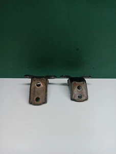2002 Nissan Frontier 4dr Crew Cab Right Front Lower Door Hinge OEM - Picture 1 of 10