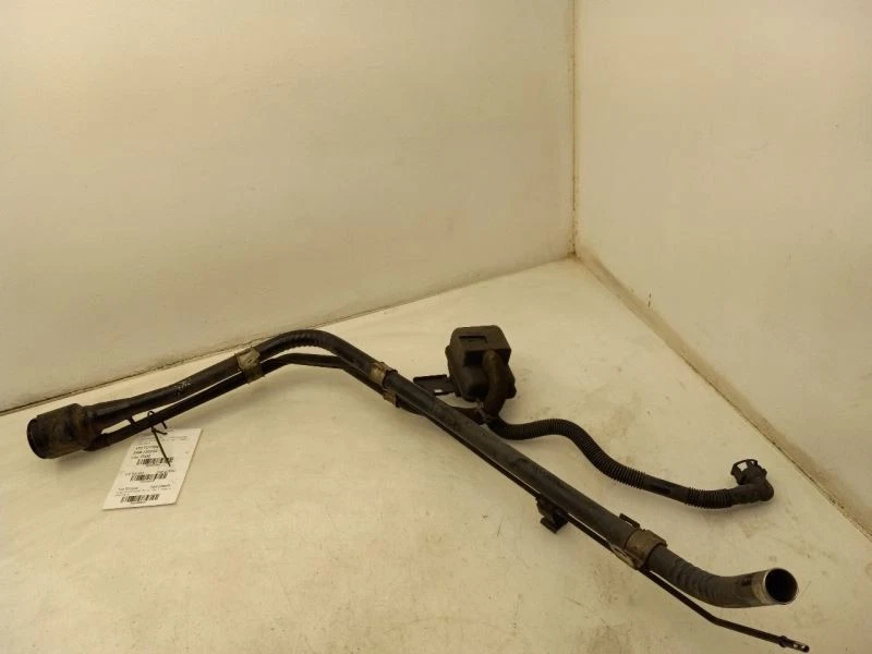 2004 TOYOTA 4RUNNER SR5 4.7L 4WD NO PESCOÇO DE ENCHIMENTO DE COMBUSTÍVEL  - Imagem 1 de 4