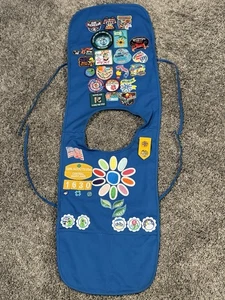 Daisy Girl Scouts Blue Tunic Apron Smock Vest Uniform Pins Unique Badges EUC - Picture 1 of 18