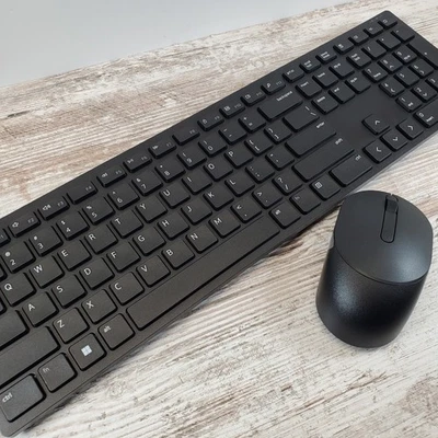 Dell KM5221 Wireless Keyboard & Mouse Combo — Full-Size, USB Dongle Black US - Image 1 of 4