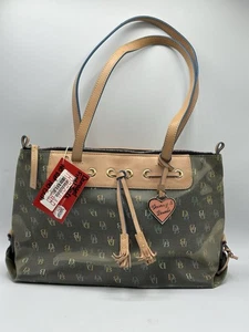 Bolso de Mano Dooney & Bourke Vintage Negro Monograma Colorido DB Lona Recubierta - Imagen 1 de 18