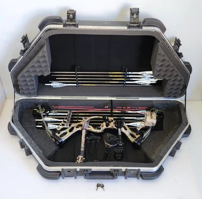 Hoyt Kobalt XT 500 40-50/27 RH Youth Compound Bow, HOGG-IT Sight w/ SKB TSA Case - Image 1 of 4