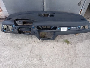 Cruscotto originale + BMW Serie 3 E90 E91 + abitacolo nero airbag passeggero - Foto 1 di 5