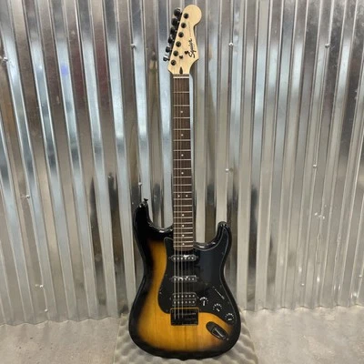 Squier Stratocaster HSS Sunburst - Image 1 of 4