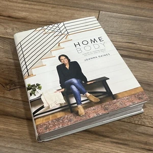 Homebody: A Guide to Creating Spaces You Never Want to Leave by Joanna Gaines - Imagen 1 de 16