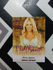 NICOLE BENNETT BENCHWARMER BENCH WARMER Daizy Dukez HAY STACK AUTOGRAPH AUTO - Picture 1 of 2