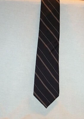 Corbata OSCAR DE LA RENTA 100% Seda 58.25" x 3.25" Foto 1 de 2