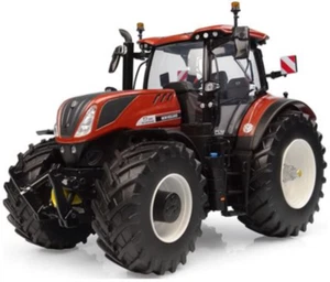 UNIVERSAL HOBBIES 6797 NEW HOLLAND T7.300 "Fiat Centenario" LIMITED, 1:32 Scale - Picture 1 of 9