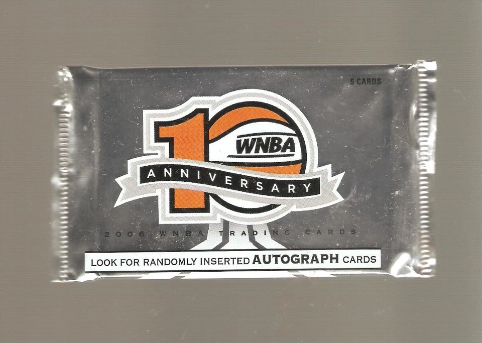 2006 wnba pack,look for rookies, autographs,seimone  augustus,cappie pondexter, - Image 1 of 1