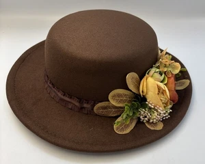 Vintage inspirierter brauner Damenhut Fedora mit Blumen - Bild 1 von 12