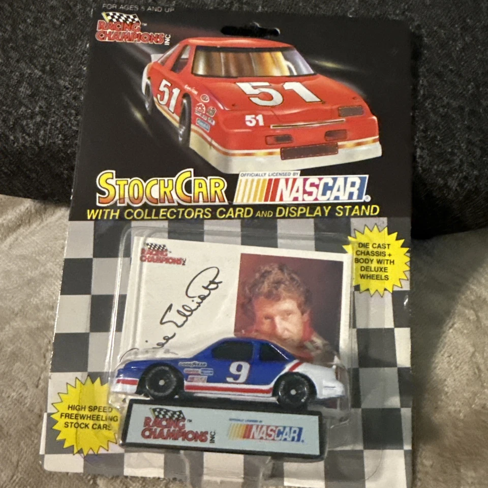 Bill Elliott #9 Melling Ford Stock Car réplica escala 1:24 Racing Champions NASCA Foto 1 de 1