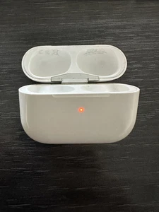 Apple AirPods Pro 1st Gen  Wireless Charging Case ONLY  Model A2190 ⭐⭐⭐⭐⭐ - Picture 1 of 7