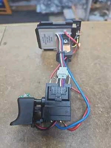 Genuine DEWALT N301659 SWITCH ASSEMBLY ADP B047 BX For DCD780 & DCD785 DRILL - Picture 1 of 3