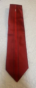 (402) Gianni Versace Red Gray /Black  Accents  Silk Tie - Picture 1 of 6