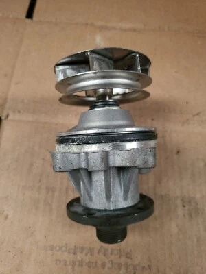 BOMBA DE AGUA BMW 525 325 323 328 330 528 530 E36 E46 E39 3 Series 325i E53 X5 Foto 1 de 4