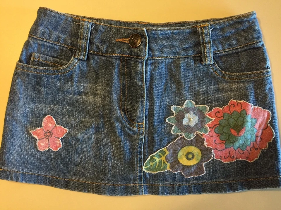 Little Mass 花卉细节牛仔裙 5 码 — 第 1/1 张图片