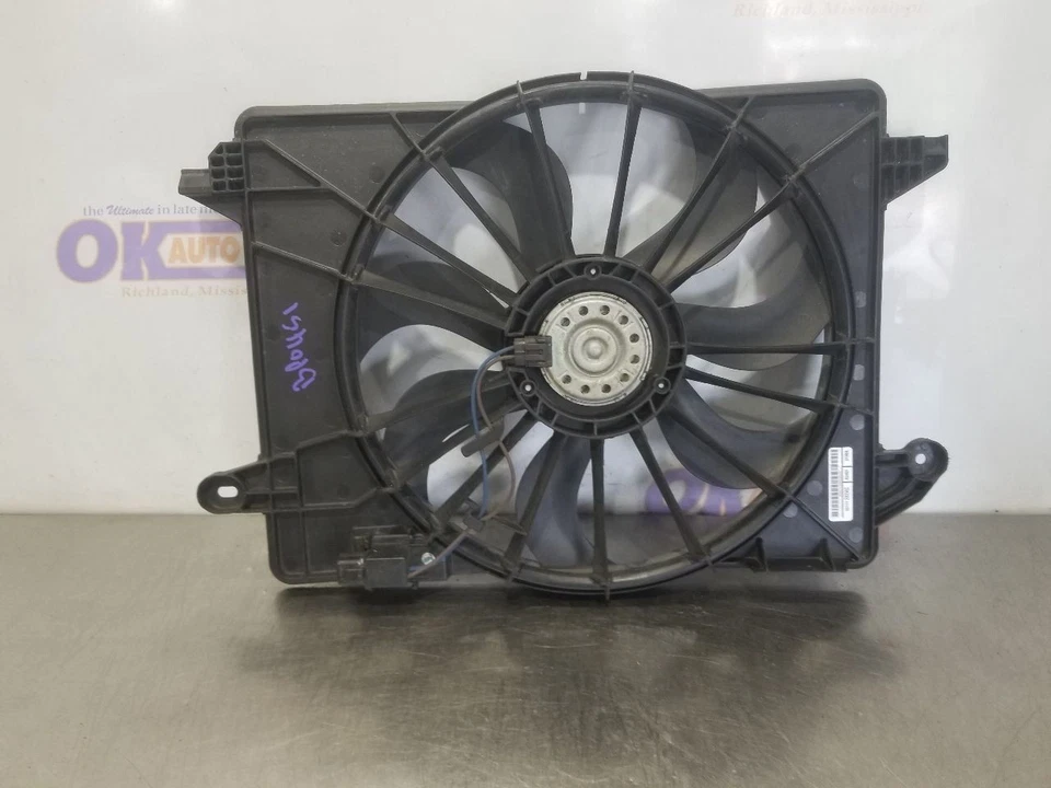 Dodge Challenger R/T 2017 17 5,7 L ventilador y ventilador montaje del motor Foto 1 de 4