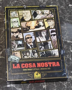 La Cosa Nostra Quined Gioco da Tavolo VG+ (Raro/Oop) - Foto 1 di 3