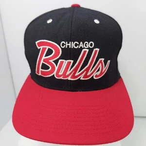 Cappello Chicago Bulls Snapback Nero Mitchell Ness Scrit Legno Duro Classico 100% Lana - Foto 1 di 13