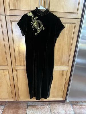 Maxi Vestido Cheongsam Vintage Simona Chien L 10 Bordado Terciopelo Dragón Foto 1 de 4