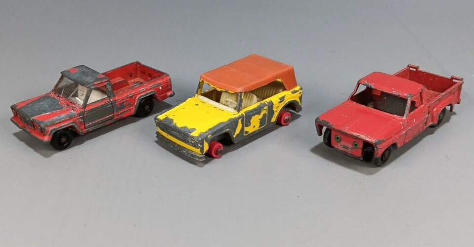 LESNEY MATCHBOX LOT OF THREE, FORD PICKUP #6- FIELD CAR #18- JEEP #71 - Image 1 of 4